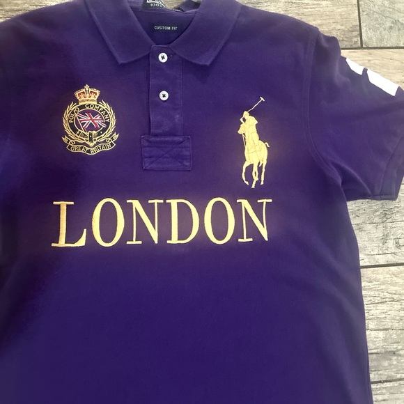 Purple Ralph Lauren Polo size medium PLS ASK IF THERE'S ANY QUESTIONS - Picture 2 of 3